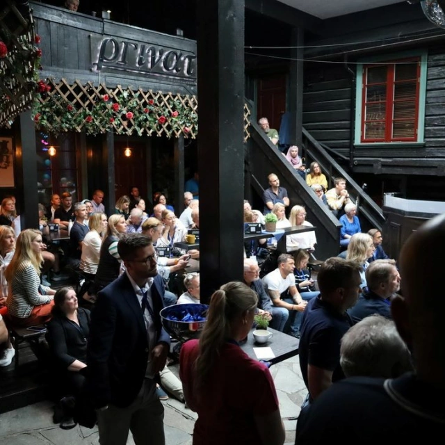 En leken, modig og raus scene