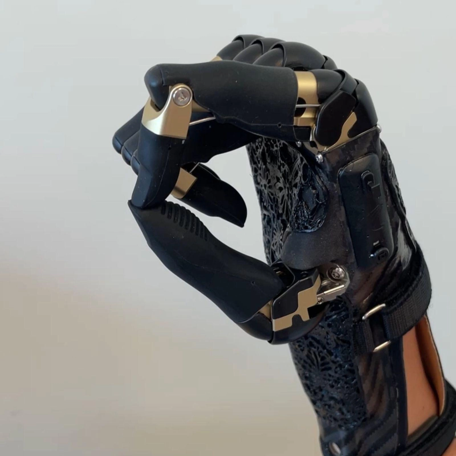 Hvordan kan en armprotese vite hva du vil gjøre?