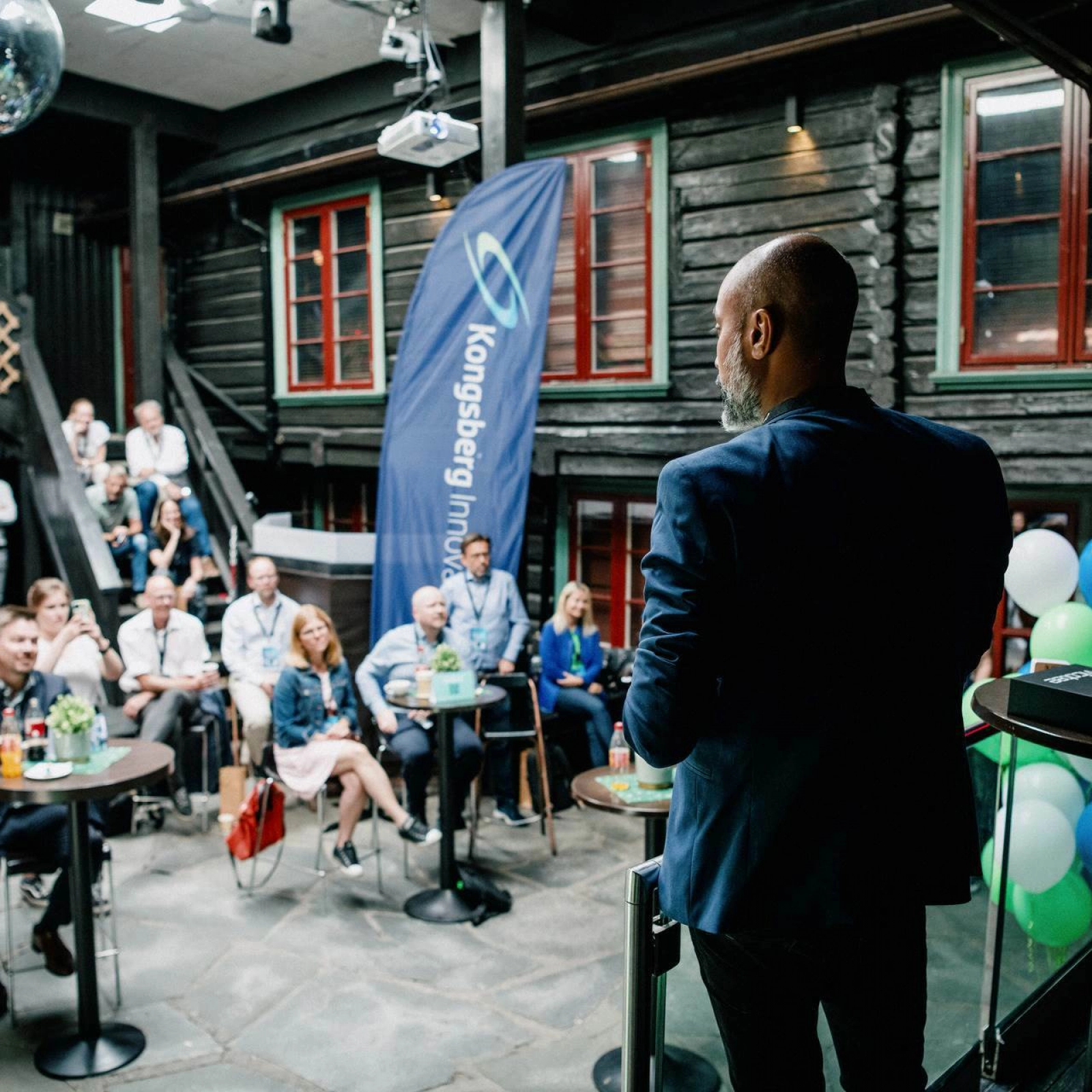 Hvordan søke om plass på konseptscenene?